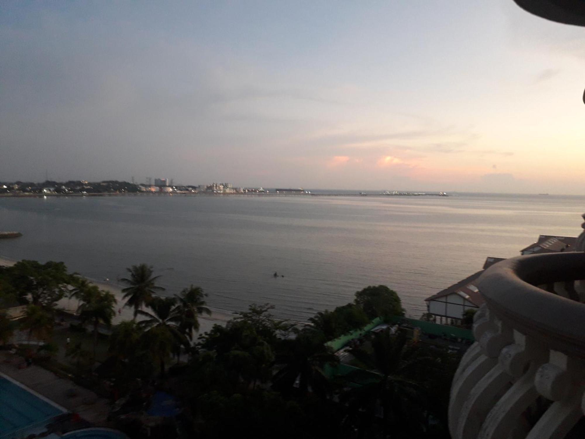 Block B And A Glory Beach Resort Port Dickson Bagian luar foto