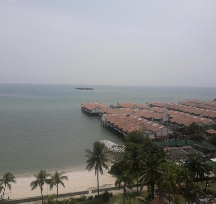 Block B And A Glory Beach Resort Port Dickson Bagian luar foto