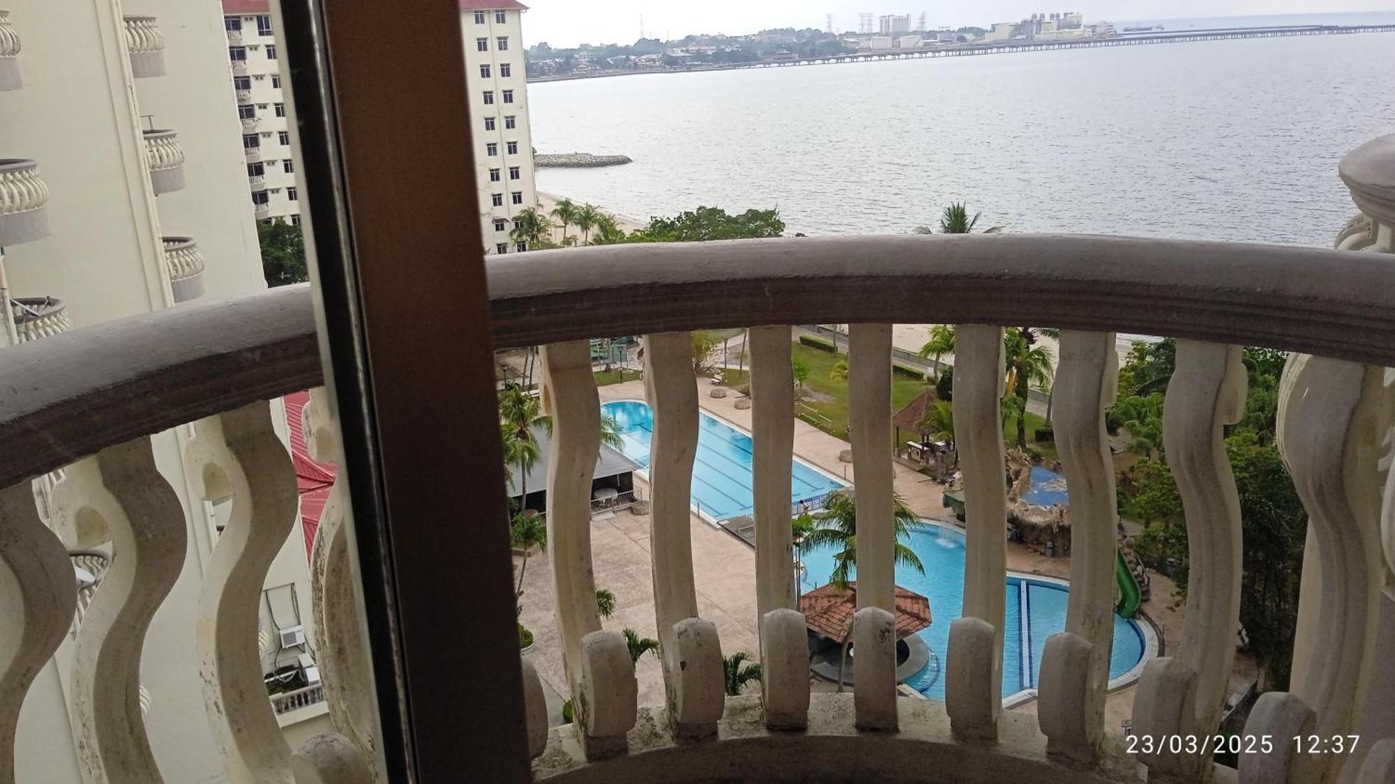 Block B And A Glory Beach Resort Port Dickson Bagian luar foto